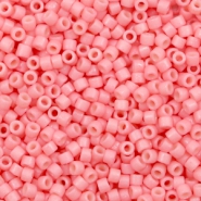 Miyuki Perlen delica's 11/0 Duracoat opaque dyed guava pink