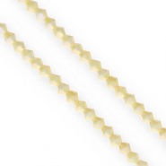 Glas Top Facett Perlen Bicone 4&nbsp;mm Light yellow-AB coating