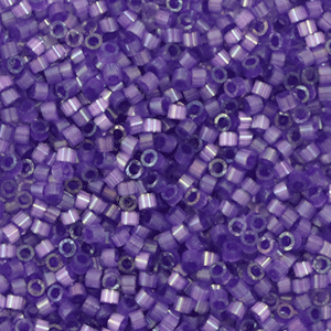 Miyuki Perlen delica's 11/0 Silk satin dyed purple DB-1810