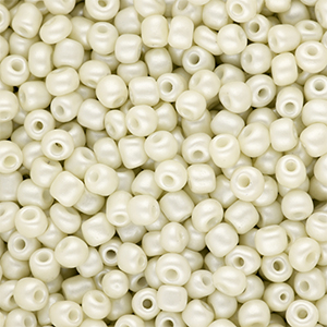 Glasperlen Rocailles 6/0 (4 mm) Off white