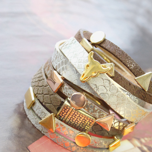Mach diese hippen Armb&auml;nder mit Leder DQ und Schmuck Zubeh&ouml;r aus Metall DQ wie diese mega trendy Schieber