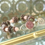 Schmuck aus TQ Metall mit einem klassischen Look