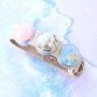 Armb&auml;nder und Schl&uuml;sselanh&auml;nger mit Anh&auml;nger und Cabochons und echten Blumen und Muscheln