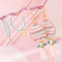 Farbenfrohe Ohrringe und Armb&auml;nder mit gef&auml;rbten Miyuki Perlen delicas 11/0