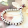 Qualit&auml;tschmuck mit Zubeh&ouml;r aus rostfreiem Stahl, DQ Leder und gef&auml;rbtem Elastik