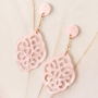 Moderne Statement Ohrringe mit Resin Anh&auml;ngern