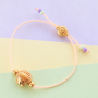 Sie machen diesen Schmuck mit dem beliebten DQ Metall: