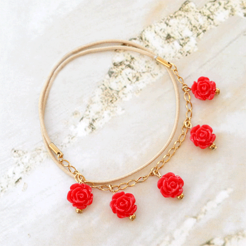 Machen Sie sch&ouml;ne Armb&auml;nder und Ringe mit den neuen Rosen Perlen: