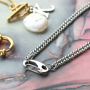 So kombinieren Sie Gold mit Silber in trendigem Schmuck aus Stainless Steel: