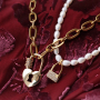 Sie k&ouml;nnen diesen trendigen Schmuck mit den neuesten Schloss Anh&auml;ngern herstellen:
