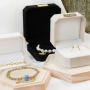Pr&auml;sentieren Sie Ihren Schmuck wundersch&ouml;n auf den neuesten Displays und kreieren Sie stilvolle Geschenke mit den Schmuckdosen: