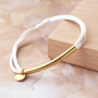 Entwerfen Sie farbenfrohe Armb&auml;nder mit Satinband und Zwischenst&uuml;cken aus Edelstahl 