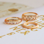 Kombinieren Sie mehrere Ringe f&uuml;r einen eleganten Look