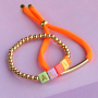 Schmuck mit Neon-Trendartikeln gestalten