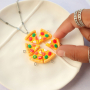 So integrieren Sie Flower und Food Resinperlen in Ihren Schmuck