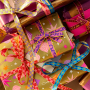 Verleihen Sie Geschenken und Schmuckkreationen eine festliche Note mit dekorativen B&auml;ndern