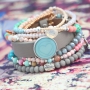 Farbenfrohen Schmuck mit feine Details und Turquoise Naturstein Perlen
