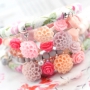 Fr&ouml;hlicher Schmuck mit Rosen und Blumen!