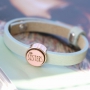 Mach mega trendy Schmuck in einem hippen Look mit unseren Holz Cabochon!