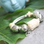 Psst&hellip;dieser exclusiver Schmuck ist aus Limited Edition Perlen und Anh&auml;nger f&uuml;r Sie bereit gestellt.