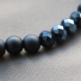 Das m&uuml;ssen Sie sehen! Stilvolle Inspiration Schmuck aus Acryl Perlen und verschiedenen Reihmaterialien, zusammengestellt in dunklen T&ouml;nen wie z.B. Blau und Anthrazit!