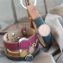 Dieser Herbst Trend mit Cuoio ist garantiert, stellen Sie die sch&ouml;nsten Armb&auml;nder und Schl&uuml;sselanh&auml;nger zusammen!