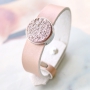 Stilvoller Schmuck mit unter anderem Polaris Elements Cabochons und Cuoio Armb&auml;ndern!