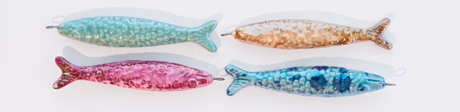 Griechische DQ-Keramikanhänger mit Sardinenmotiv Griechische DQ-Keramikanhänger mit Sardinenmotiv